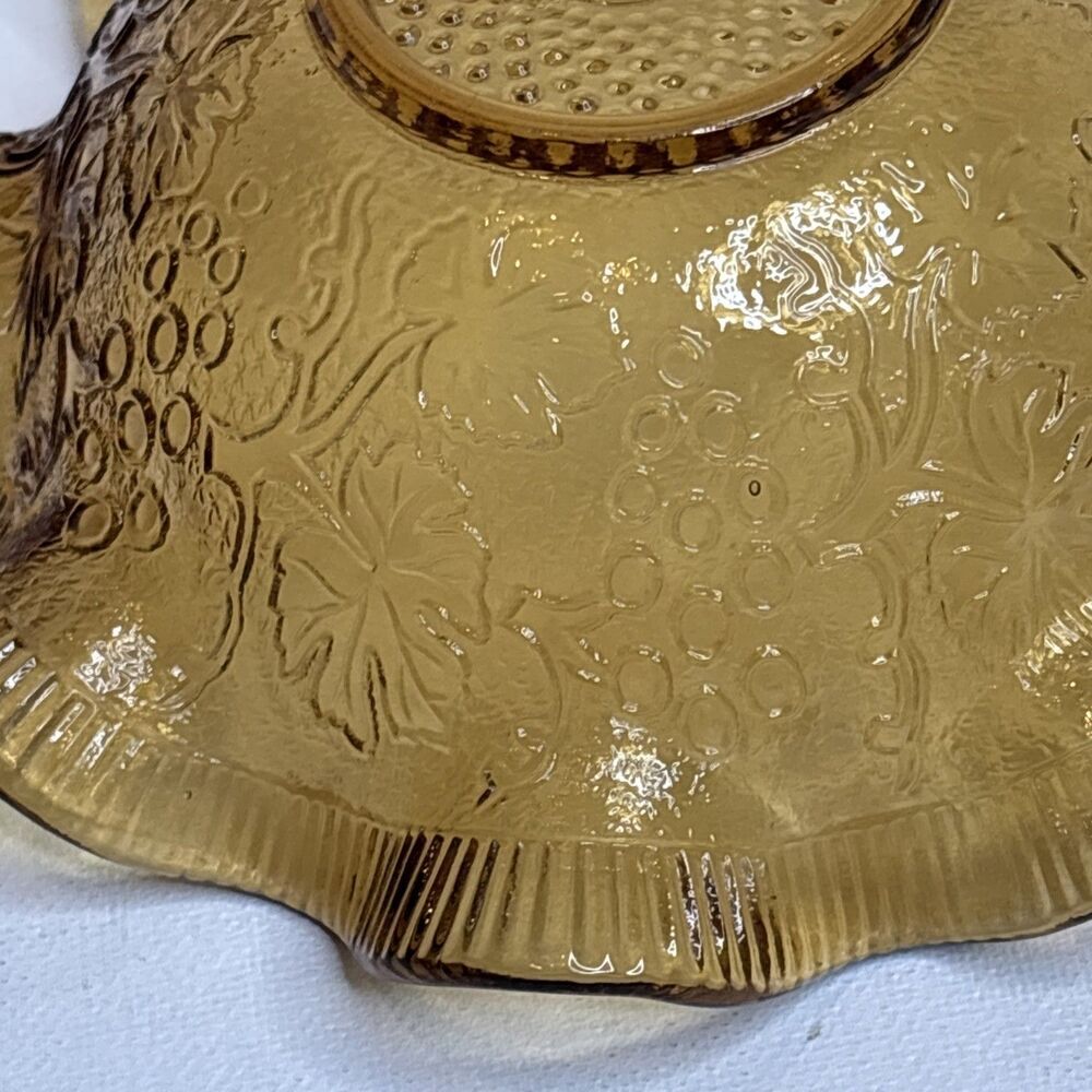 Vintage Green Amber Glass Ruffled Bowls Grapevine Pattern Candy Dish Set 2 - Picture 6 of 16